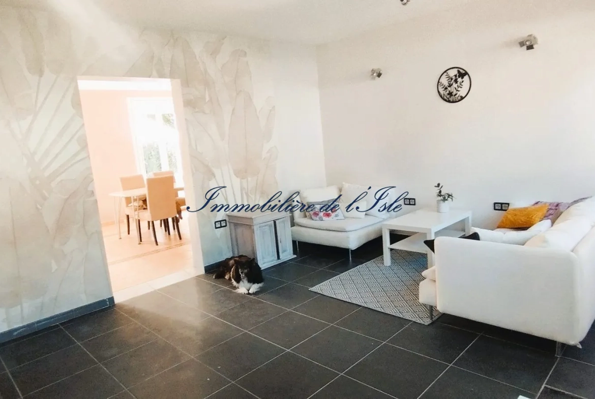 A vendre maison de ville rénovée avec jardin à Périgueux Quartier Saint-Georges 