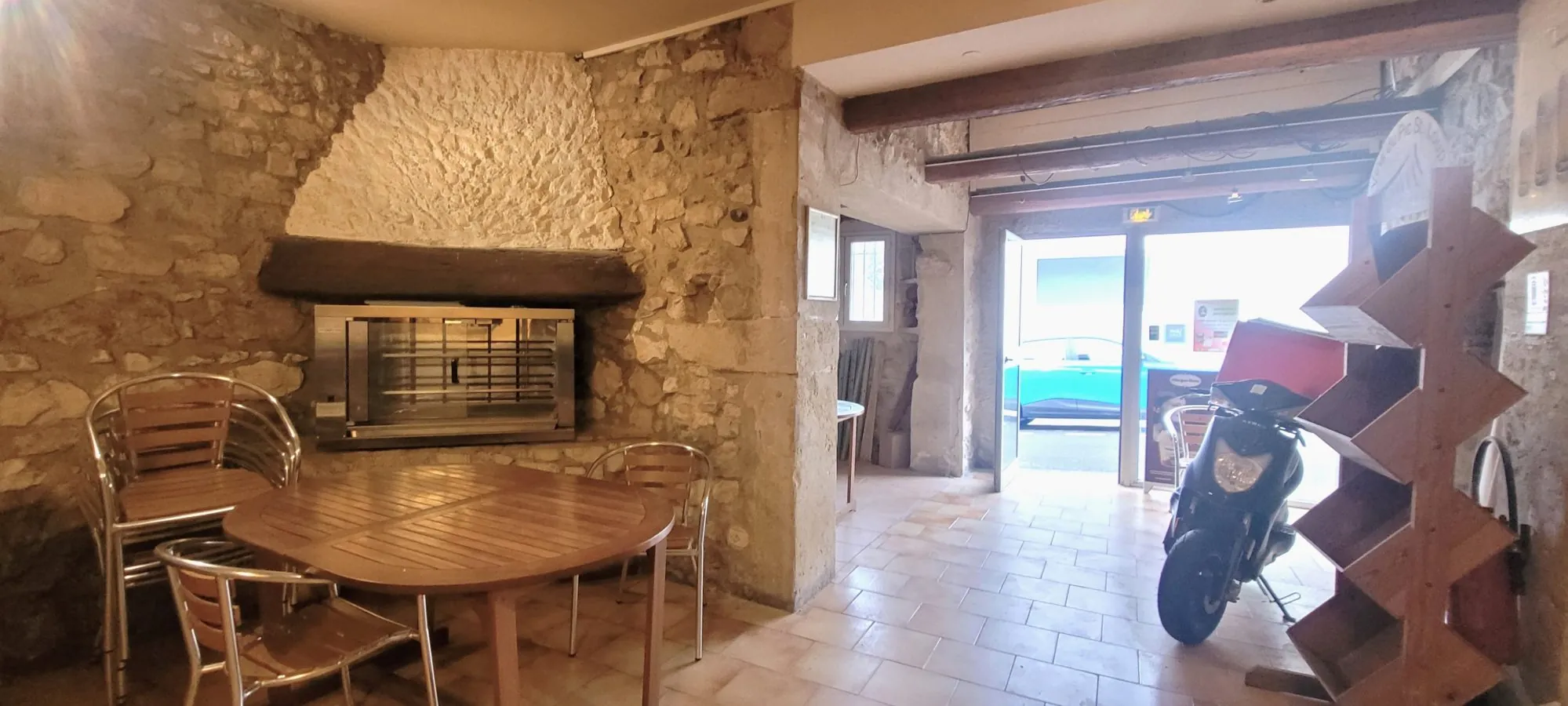 Fonds de commerce de restauration à Teyran – Pizzeria, Rôtisserie et Sandwicherie 