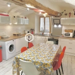 Maison de village à vendre à Saint-Féliu-d'Amont – Rénovée et spacieuse