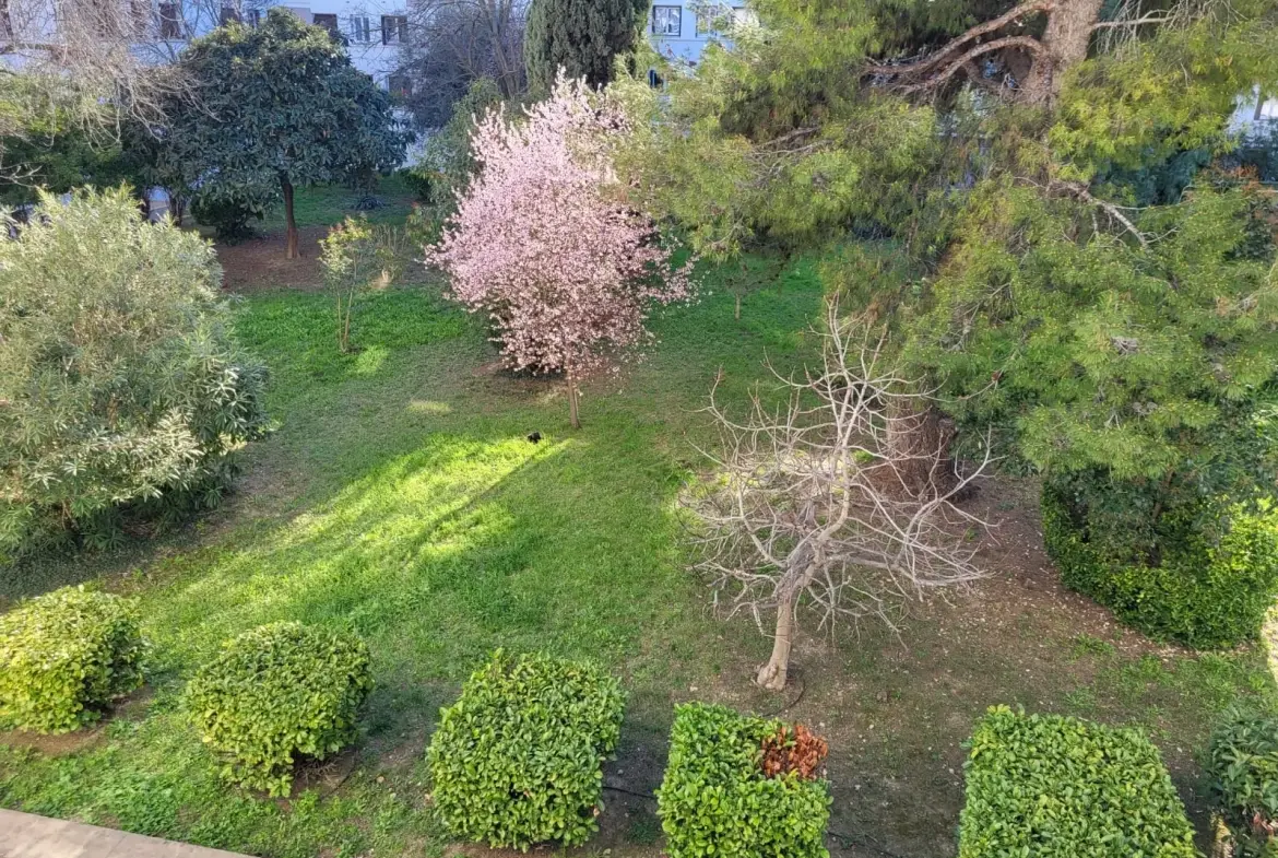 Appartement F3 de 61 m² avec balcon à Montpellier, proche commodités 