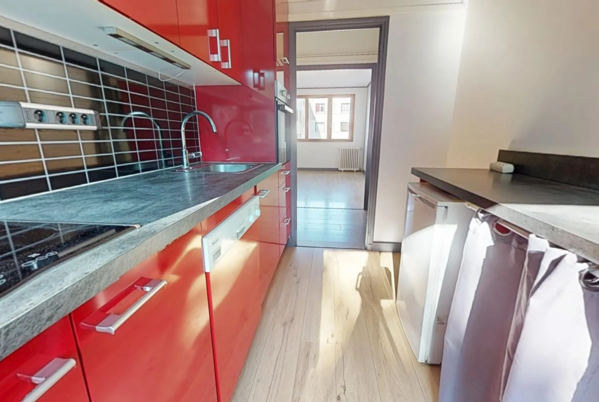 Appartement F3 de 61 m² avec balcon à Montpellier, proche commodités 