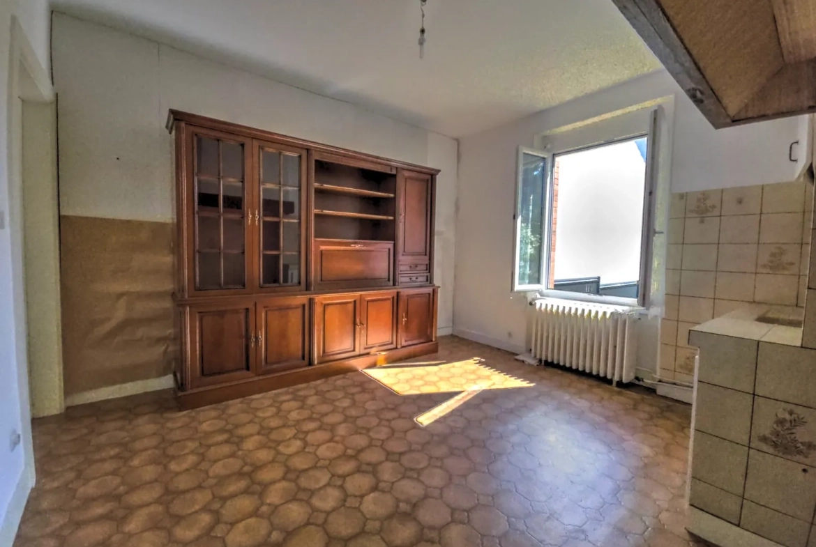 Maison familiale spacieuse à Panazol avec terrasse et garage 