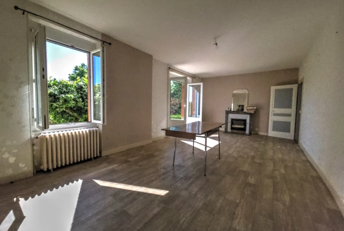 Maison familiale spacieuse à Panazol avec terrasse et garage 