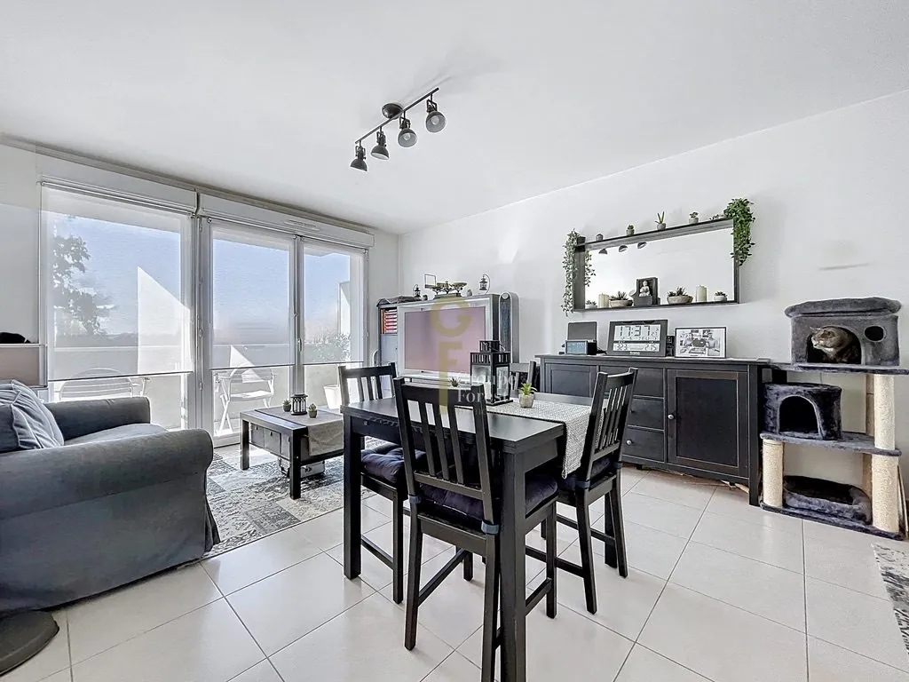 Appartement 2 pièces de 46 m² en vente à Linselles, loué, avec grand balcon 