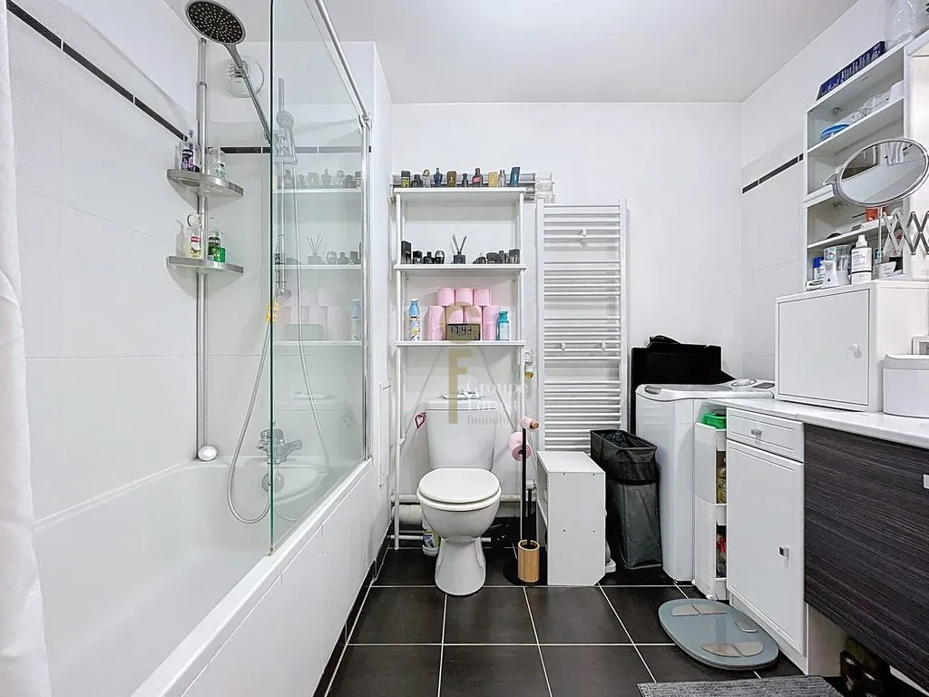 Appartement 2 pièces de 46 m² en vente à Linselles, loué, avec grand balcon 
