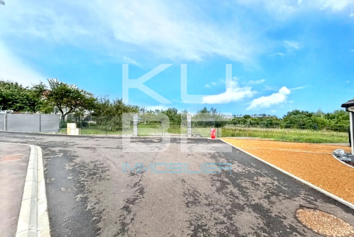 Terrain constructible de 2 360 m² à Faulquemont - Emplacement privilégié 