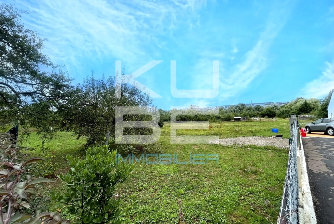 Terrain constructible de 2 360 m² à Faulquemont - Emplacement privilégié 