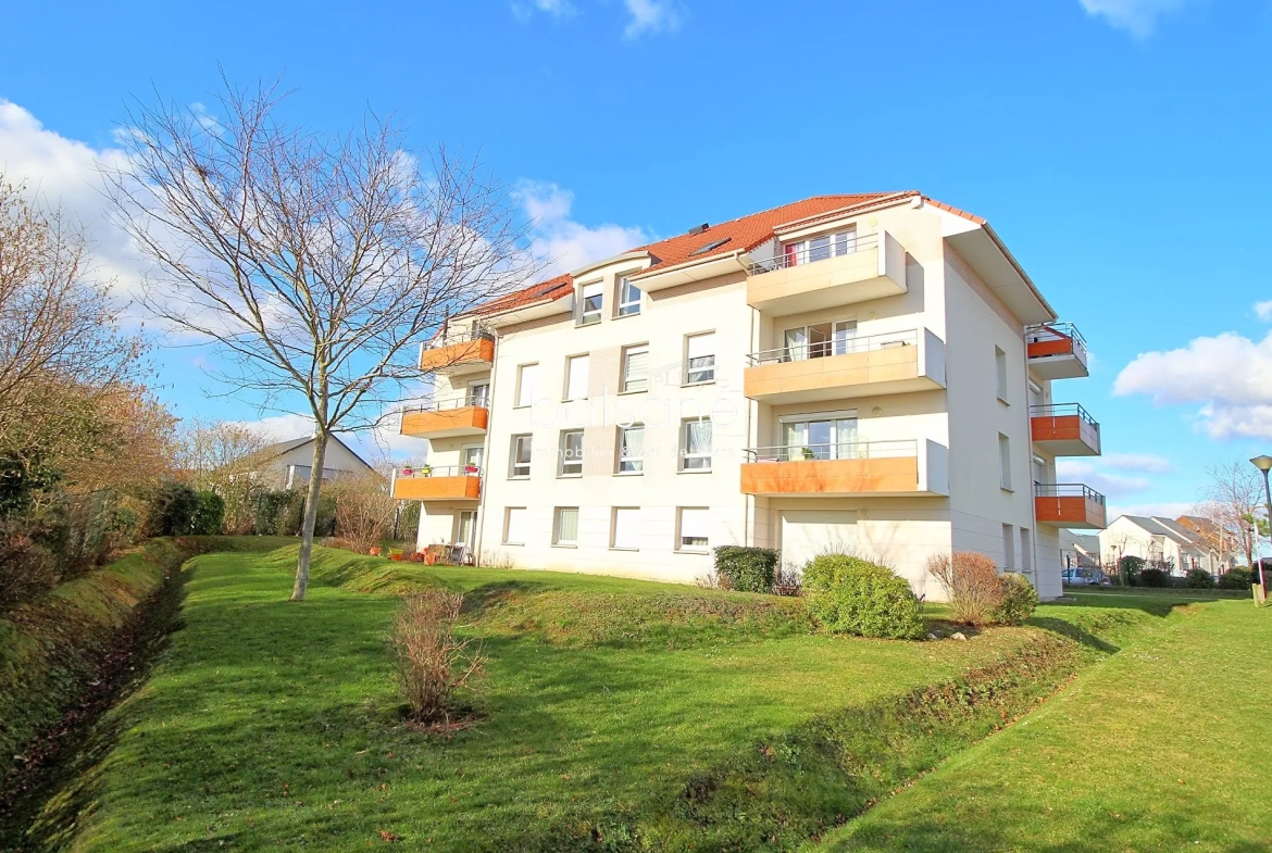 Appartement T3 de 56 m² avec balcon et stationnements à Saint-Étienne-du-Rouvray 