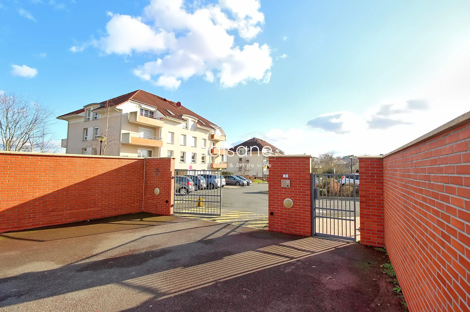 Appartement T3 de 56 m² avec balcon et stationnements à Saint-Étienne-du-Rouvray 