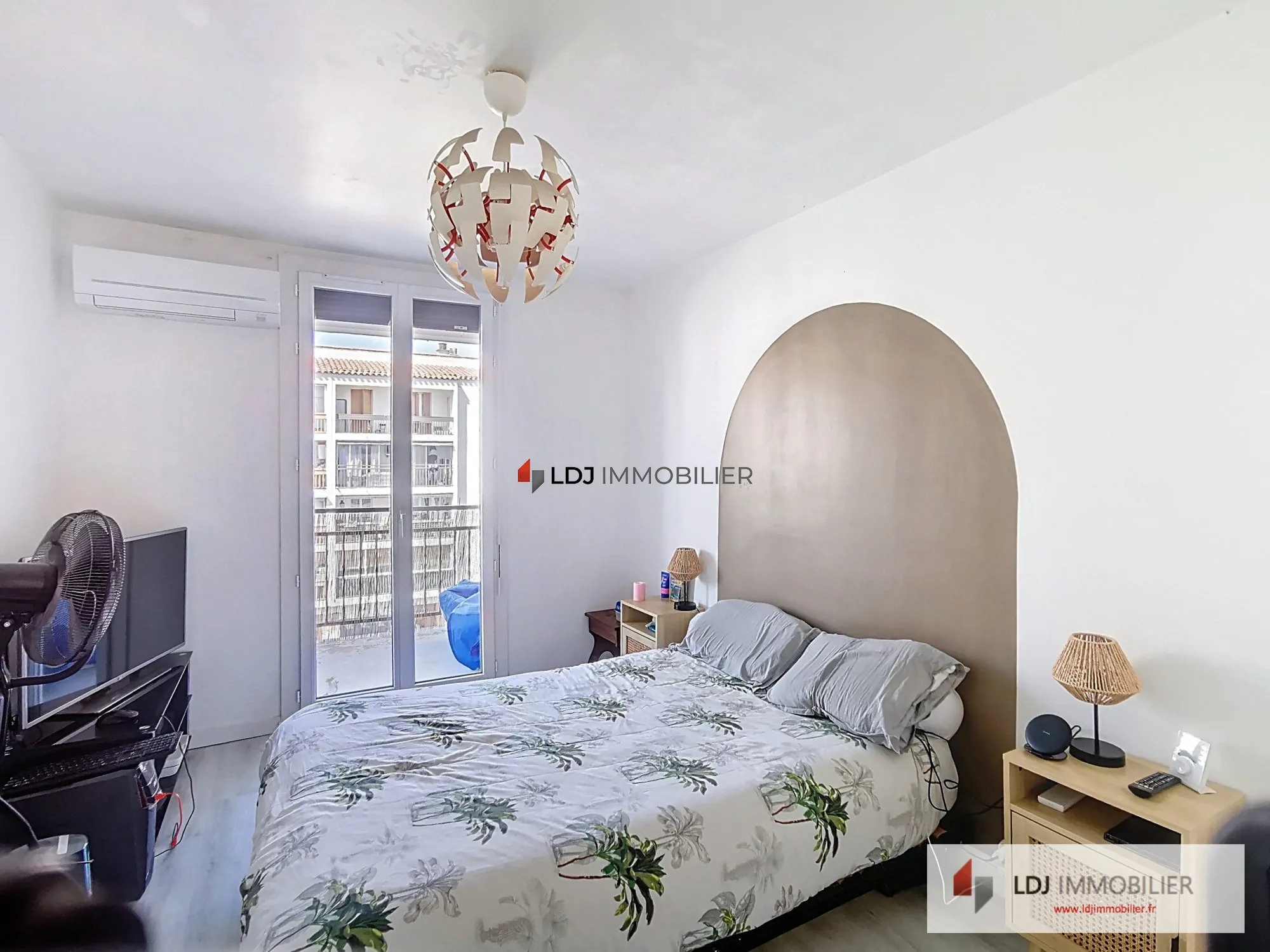 Appartement T3/4 à vendre à Perpignan avec terrasse et proximité commodités 
