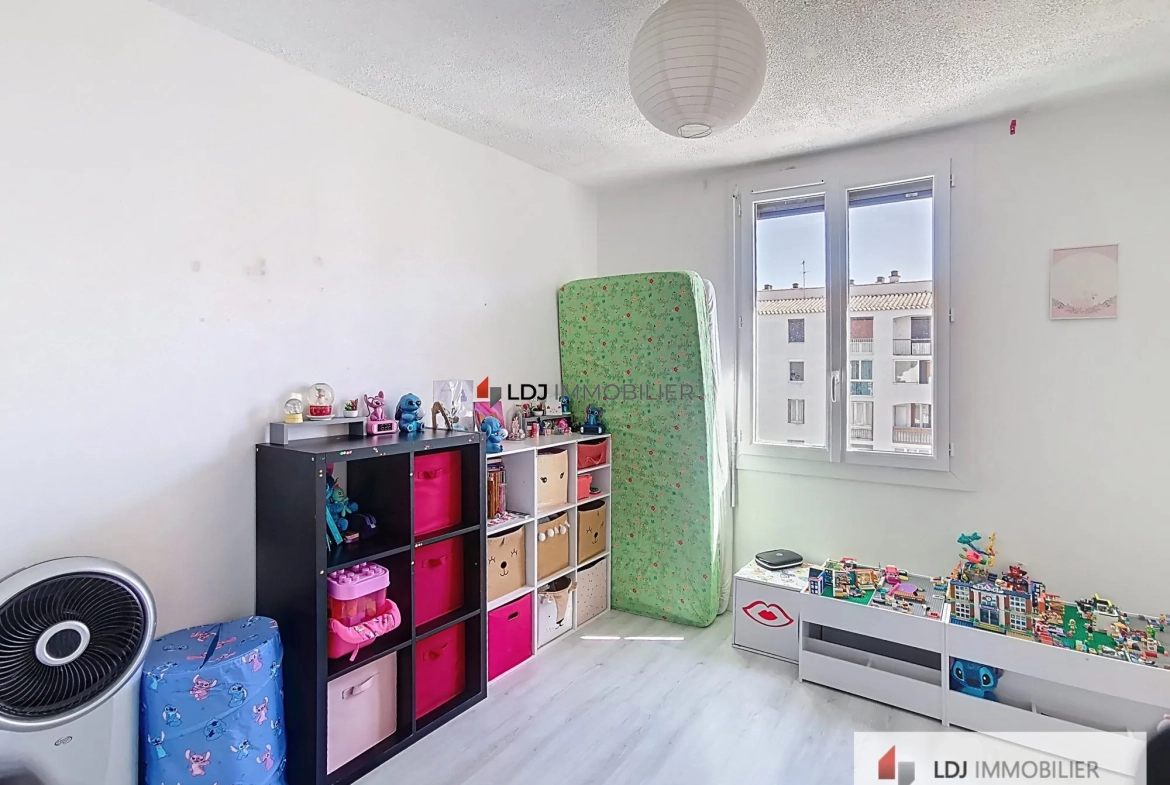 Appartement T3/4 à vendre à Perpignan avec terrasse et proximité commodités 