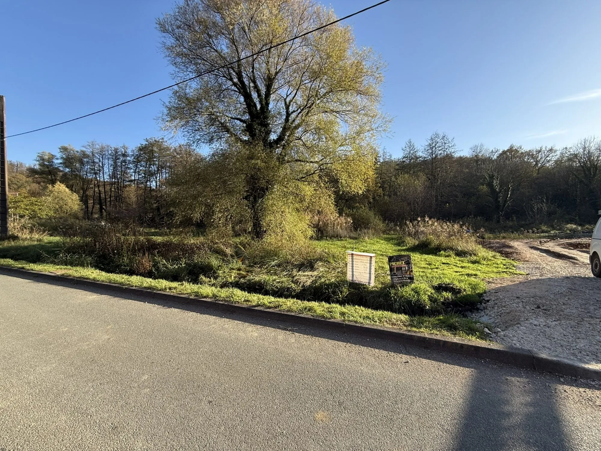 Terrain constructible de 807 m² à Étouuans, proche Belfort et Suisse 