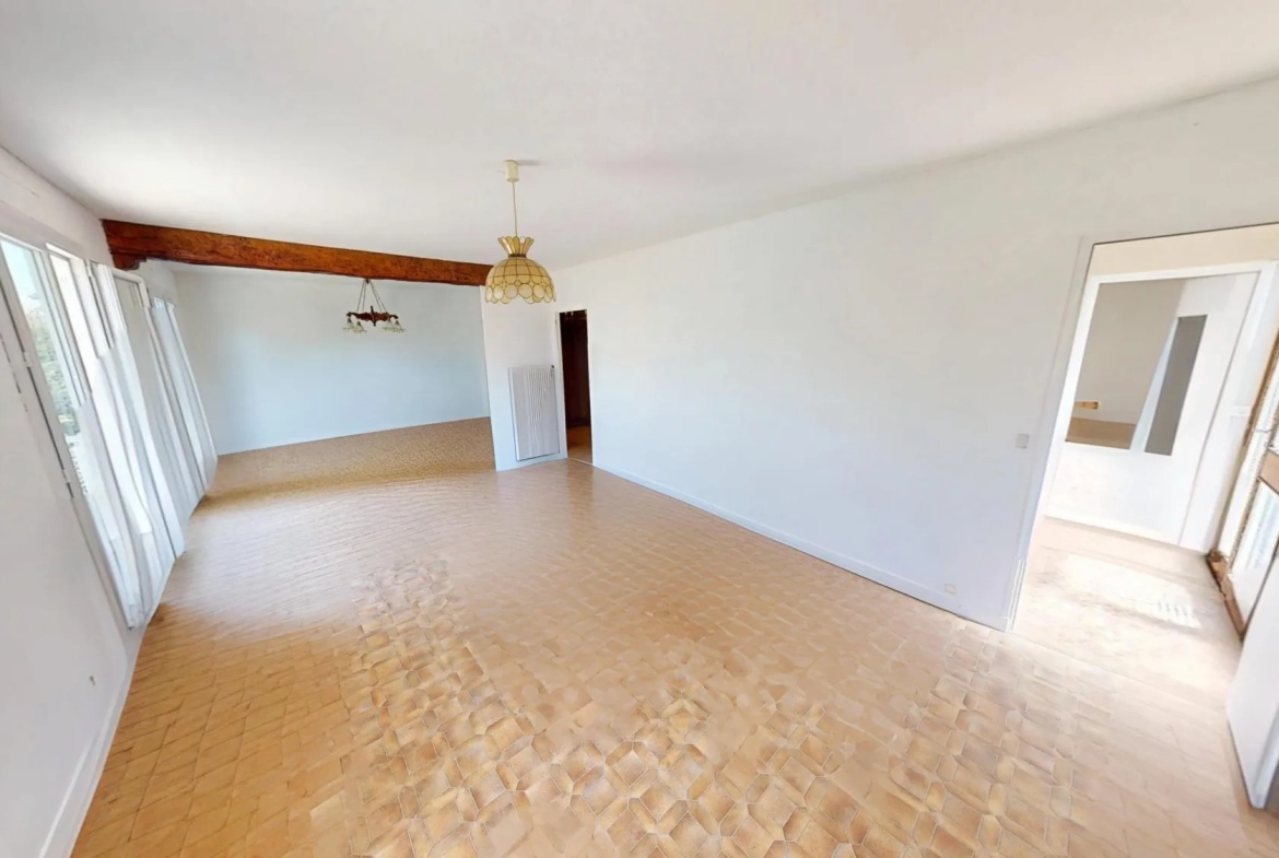 Charmante maison à vendre à Escrennes, 4 chambres, terrain arboré, à rénover 