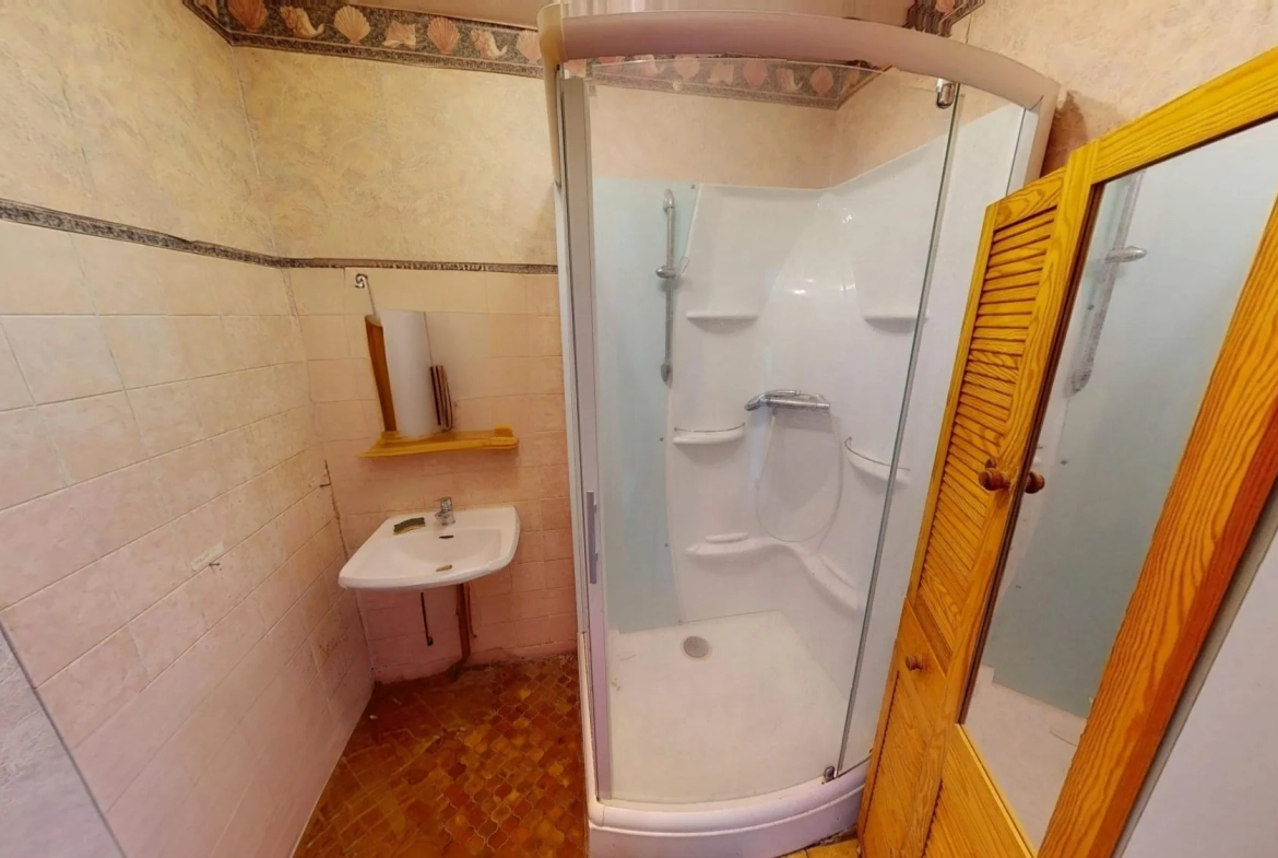 Charmante maison à vendre à Escrennes, 4 chambres, terrain arboré, à rénover 