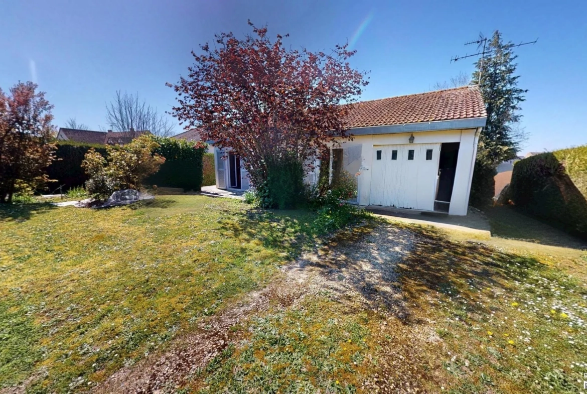 Charmante maison à vendre à Escrennes, 4 chambres, terrain arboré, à rénover 