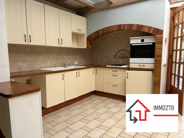 Maison de ville à Merville avec 4 chambres, cour chez IMMO 278 