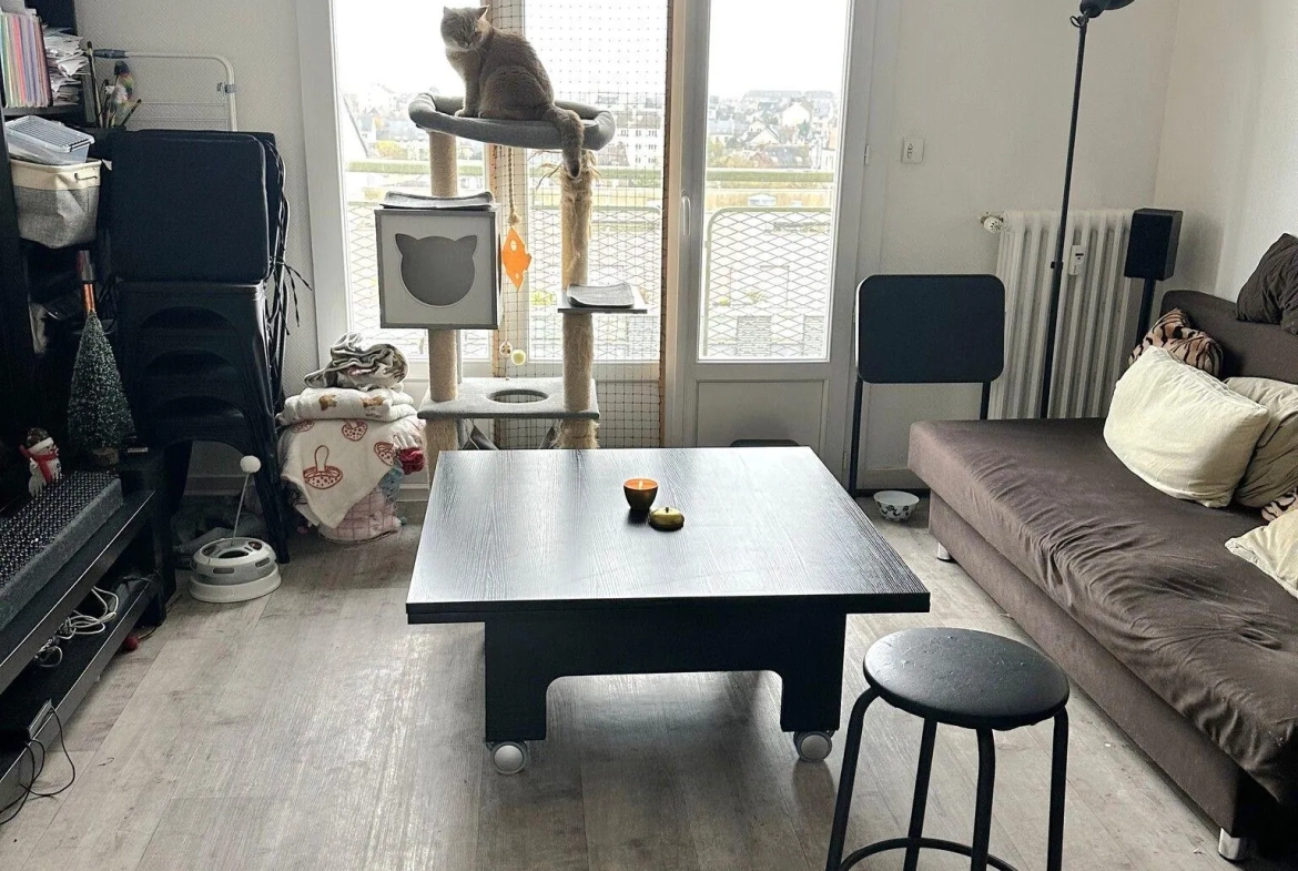 Appartement T4 lumineux de 65 m² à Rennes proche métro et centre-ville 
