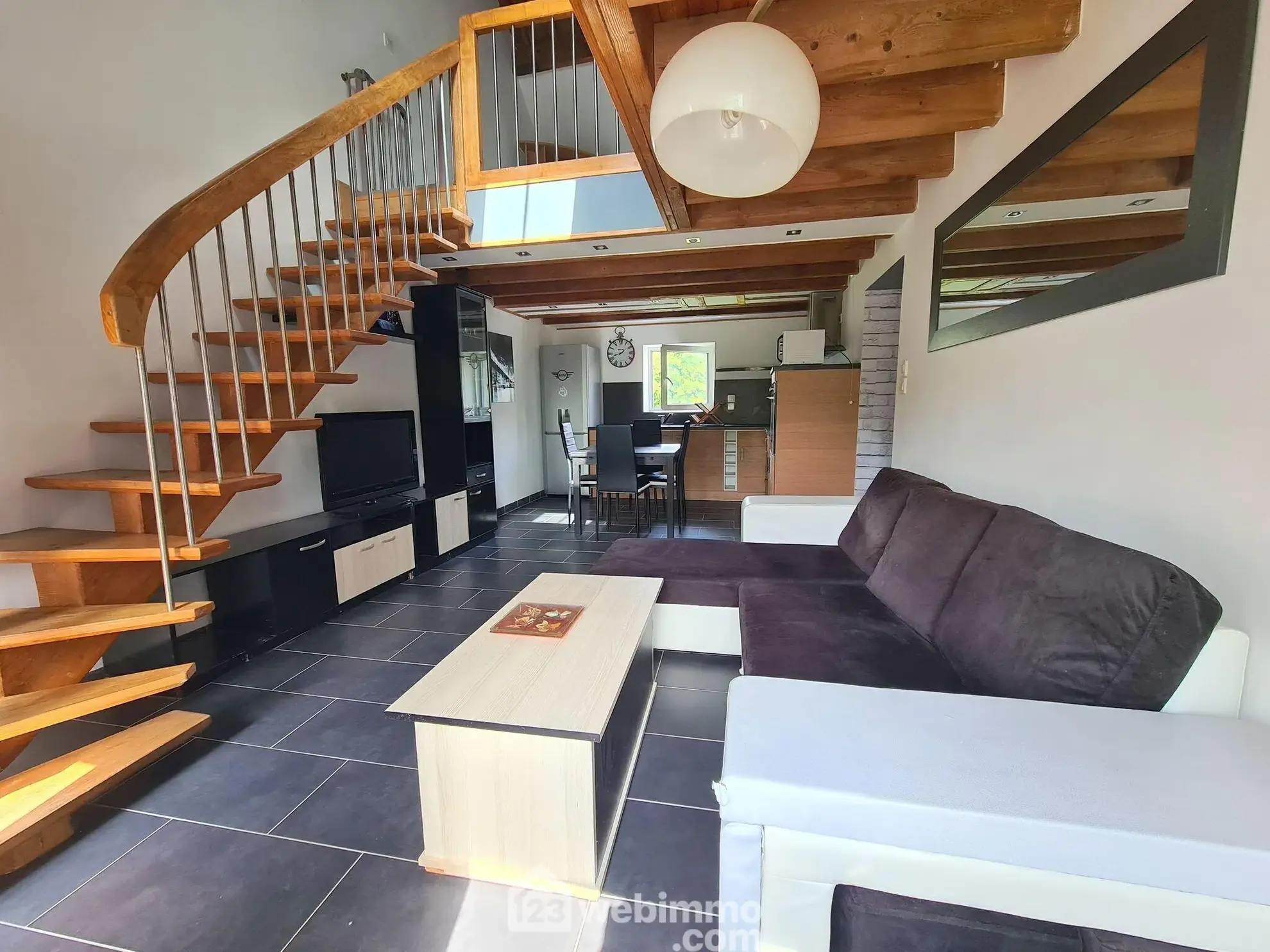 Charmant Duplex T2 de 40 m² en Vente à La Ferté-Alais avec Stationnement 