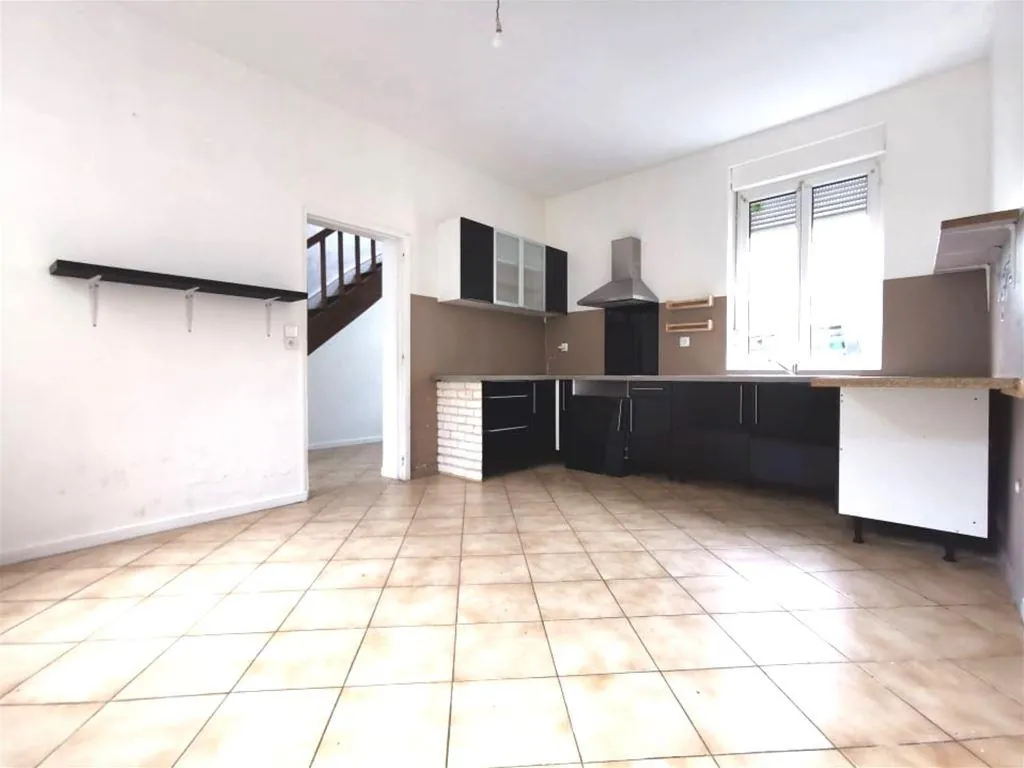 Charmante maison de ville de 123 m² à Cormicy avec garage et cour 