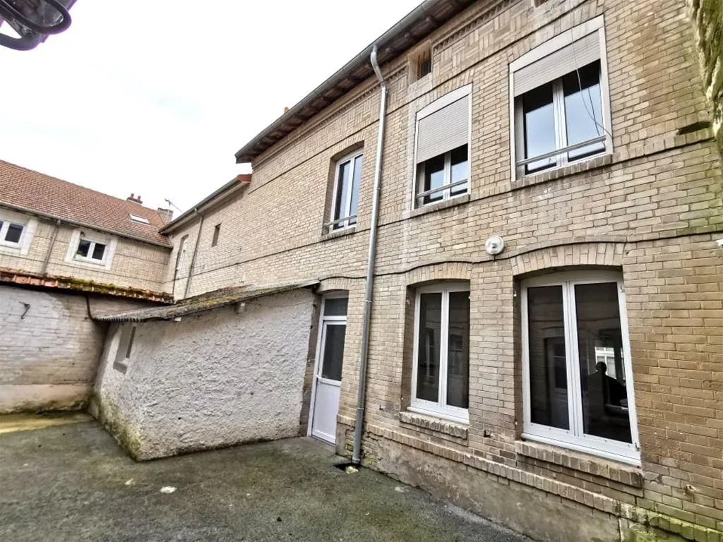Charmante maison de ville de 123 m² à Cormicy avec garage et cour 