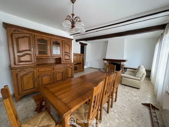 Charmante maison en pierre avec cour et vue canal dans un village tranquille 