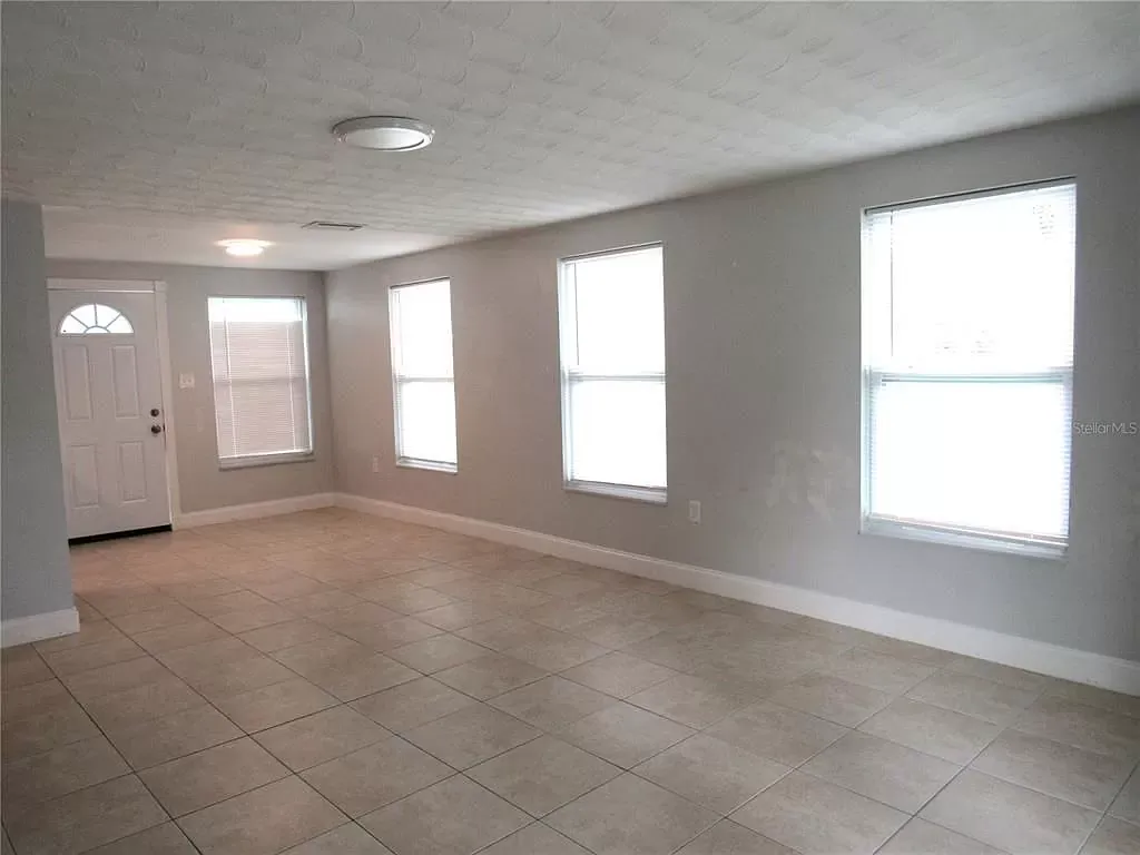 Maison rénovée à louer à Punta Gorda, Floride, 3 chambres, 2 salles de bain, à proximité du centre-ville 
