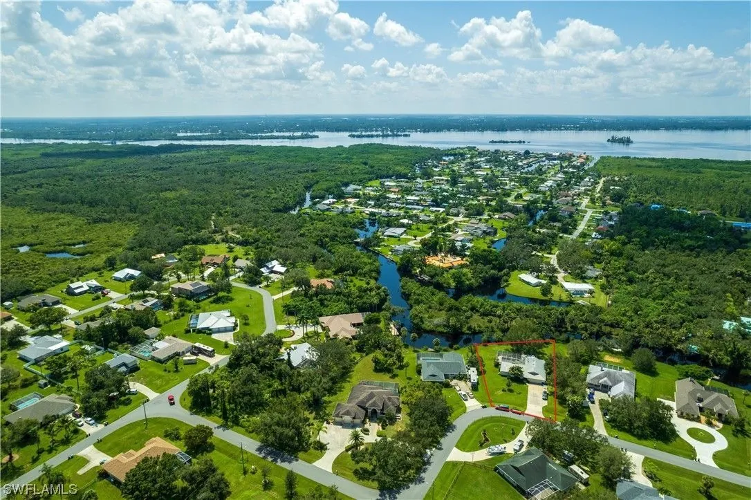 Belle maison à louer à Punta Gorda, Floride – 3 chambres, rénovée, emplacement idéal 