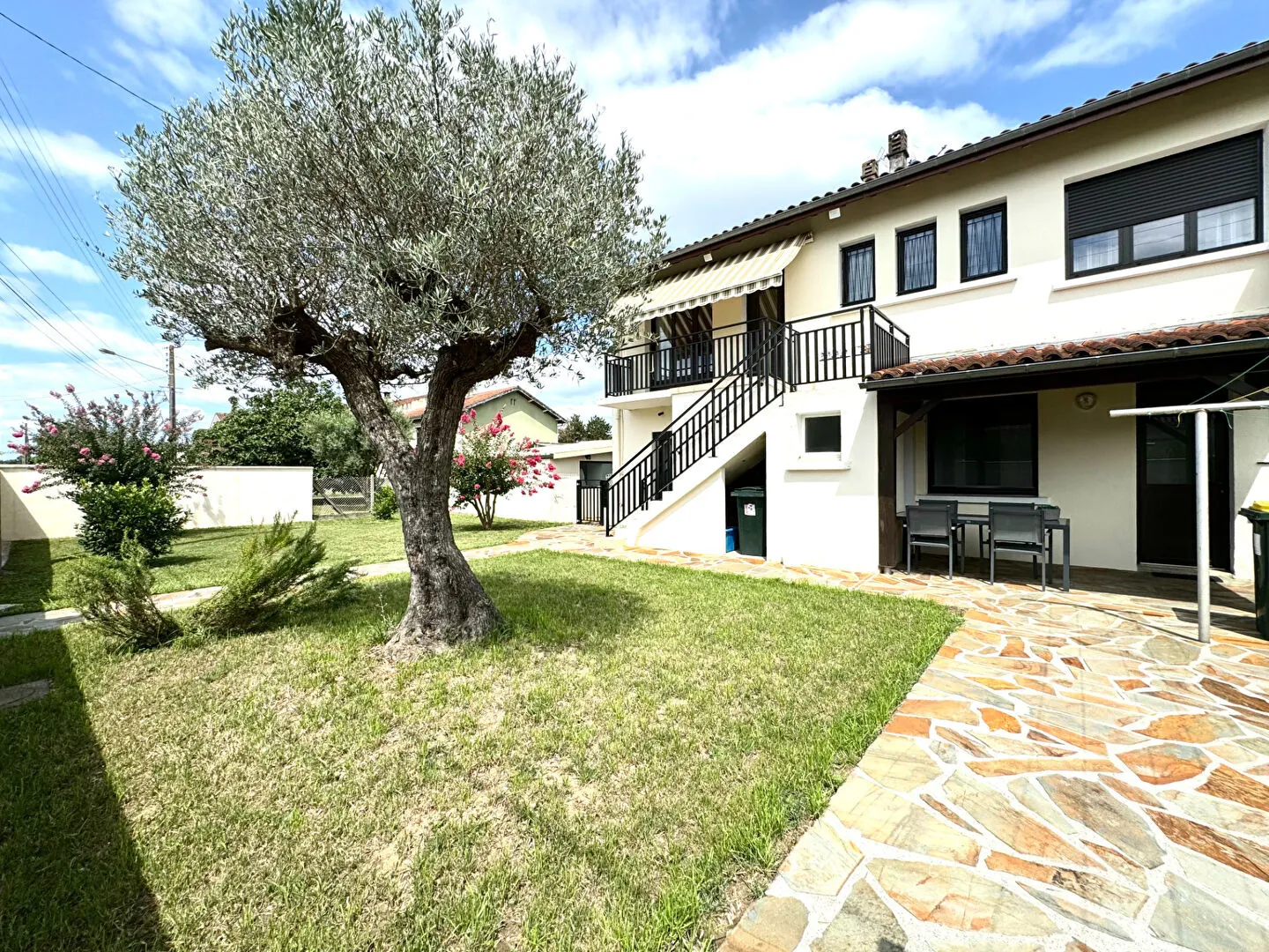 Magnifique maison familiale rénovée de 171 m² avec jardin à Mourenx 