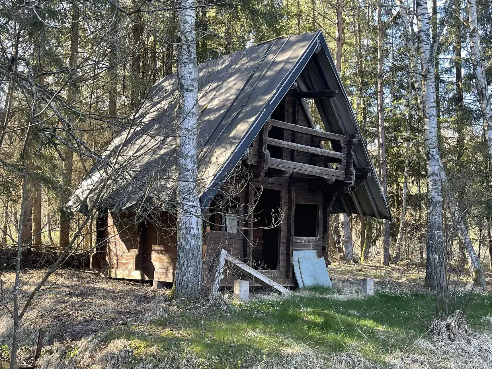 Ensemble de trois étangs avec chalet à Bruyères – Opportunité rare à 88 000 euros 