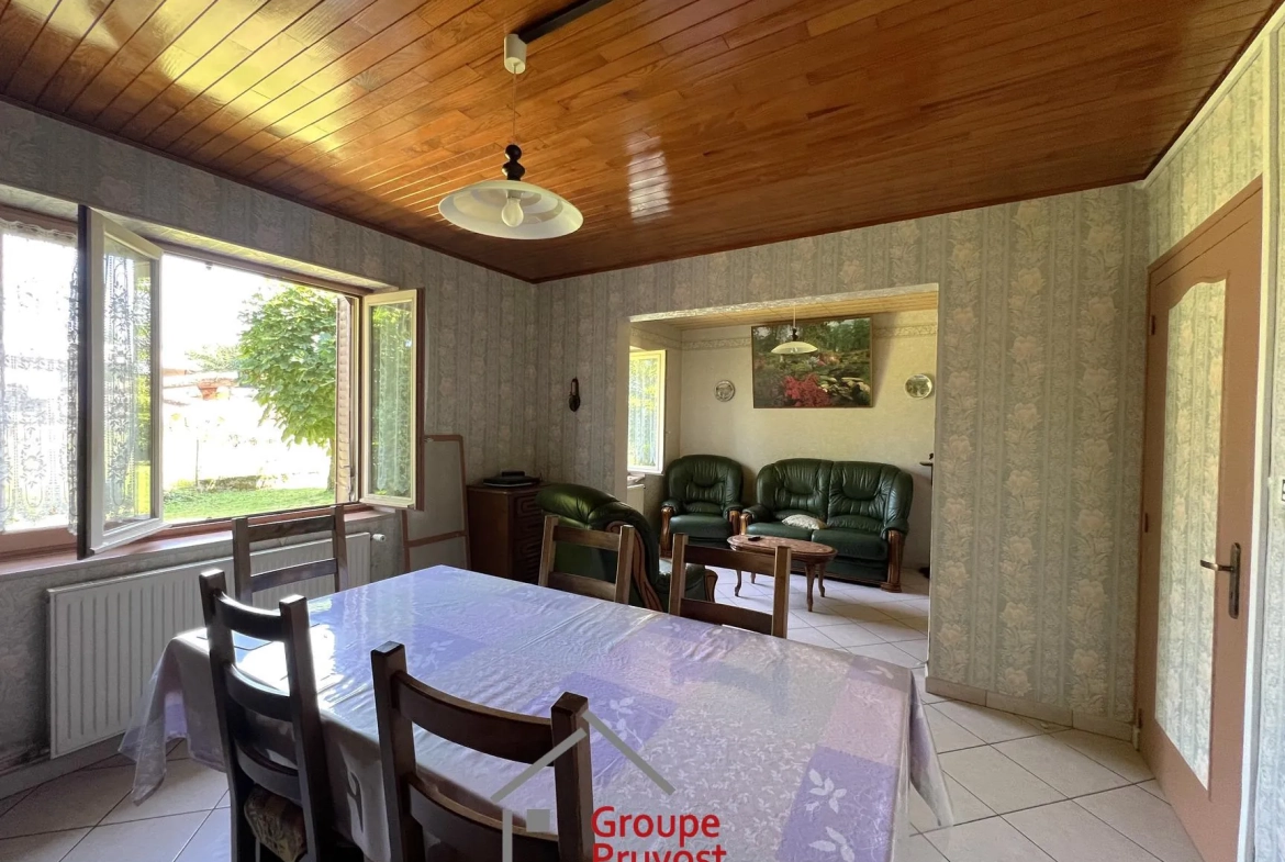 Maison de 140 m² avec grand terrain à Saint Etienne sur Reyssouze 