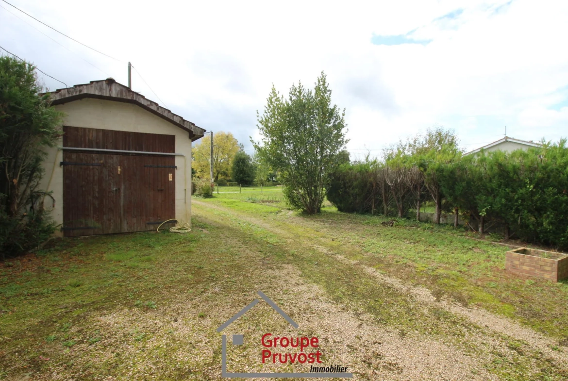 Maison de 140 m² avec grand terrain à Saint Etienne sur Reyssouze 