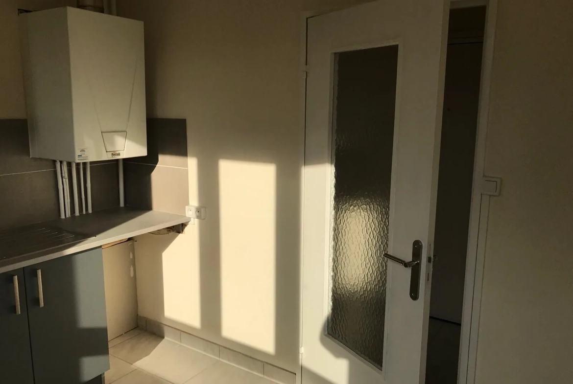 Appartement de 50 m² à Roanne Type 2 avec parking et cave, idéal investissement ou premier achat 