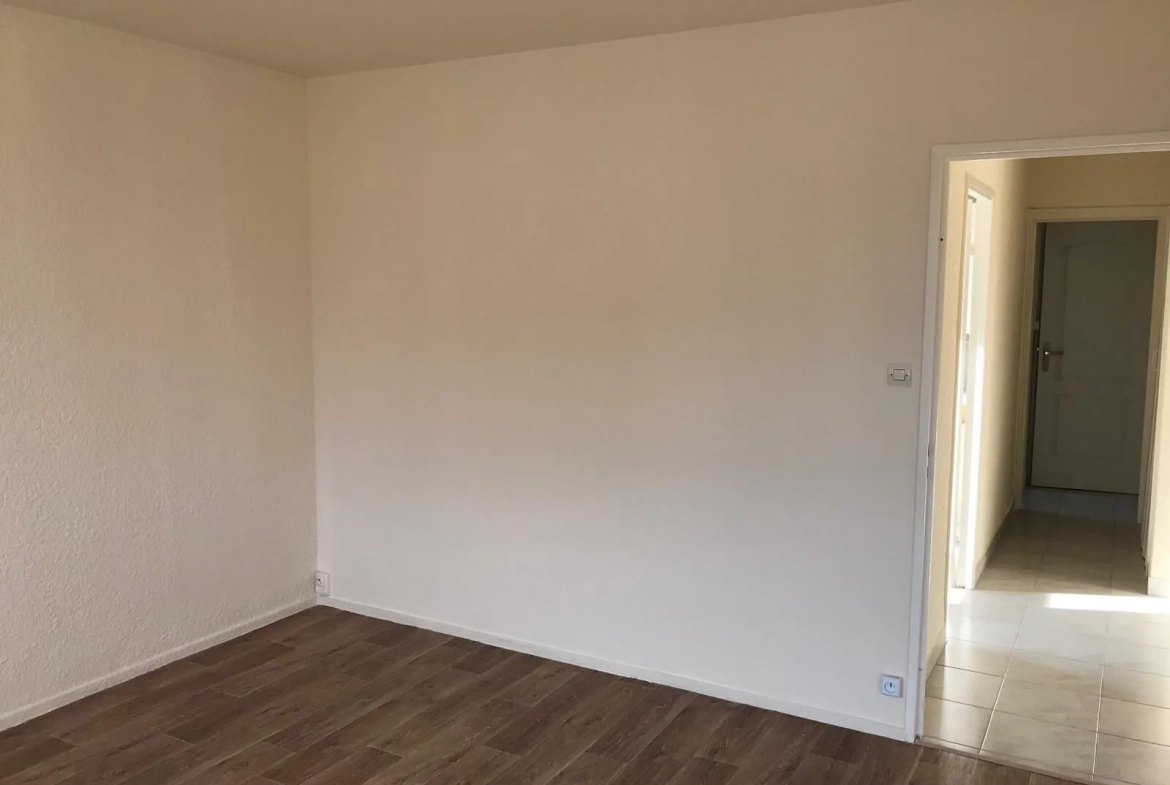 Appartement de 50 m² à Roanne Type 2 avec parking et cave, idéal investissement ou premier achat 