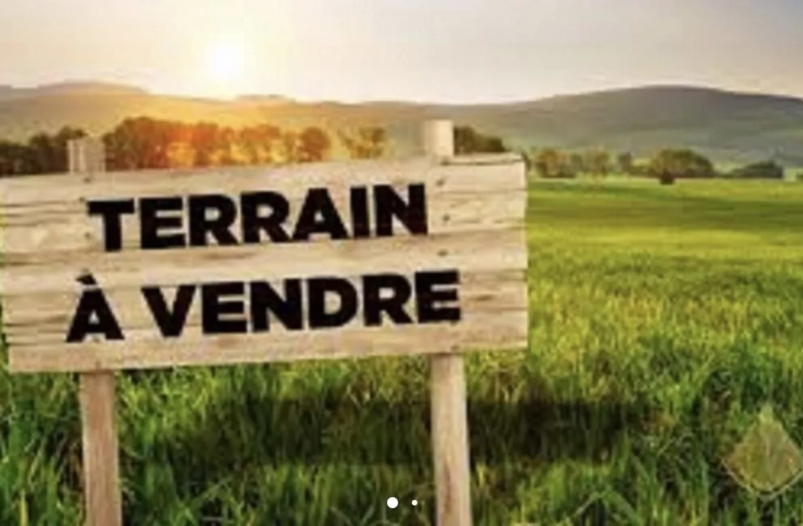 Terrain constructible à vendre à Vouzon - 720 m², parfait pour premier achat ou investissement 