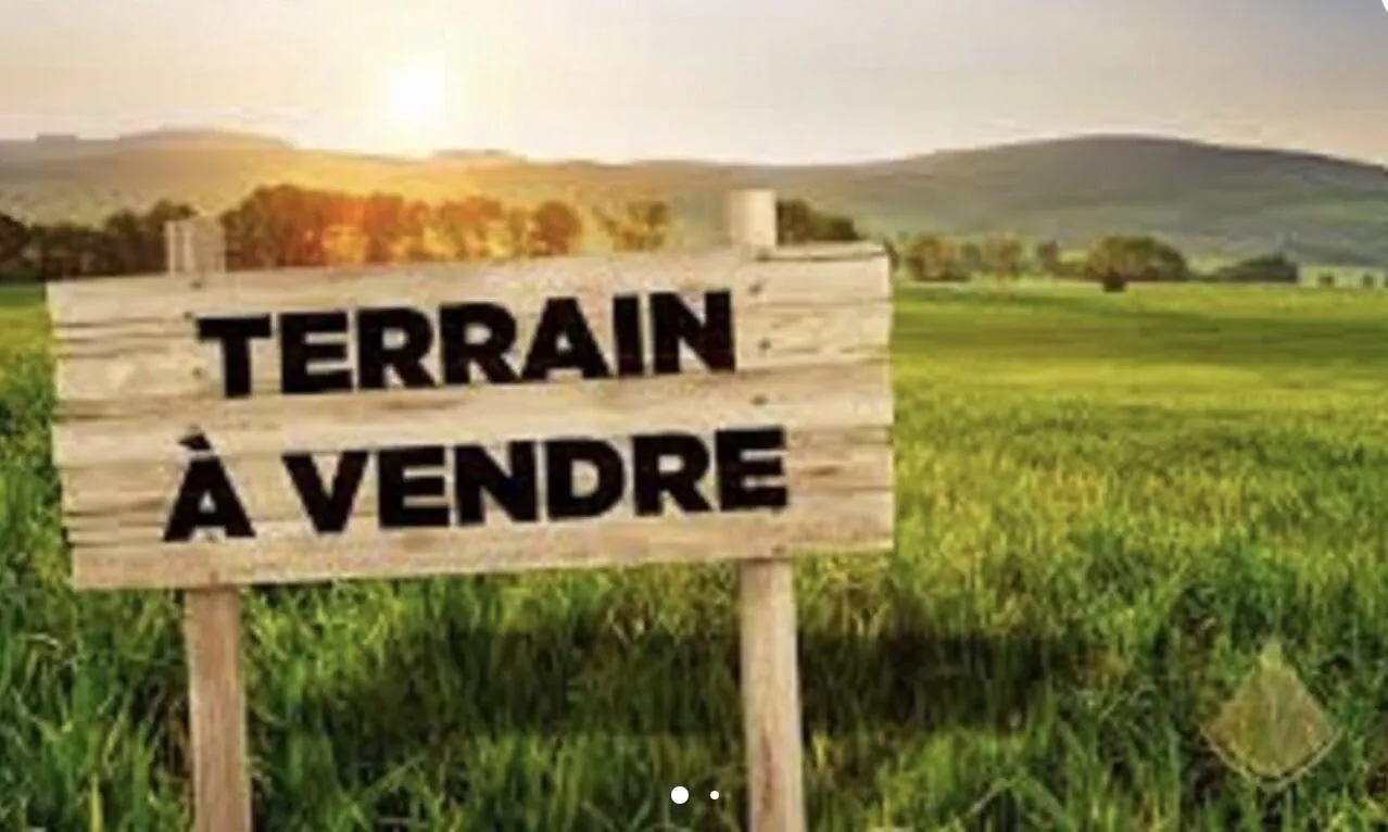 Terrain constructible à vendre à Vouzon - 720 m², parfait pour premier achat ou investissement 