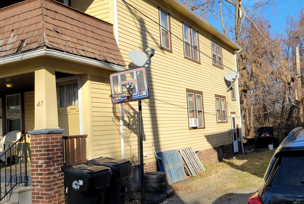 Duplex à vendre à Cleveland, Ohio – Investissement locatif performant dans le quartier de Forest Hills 