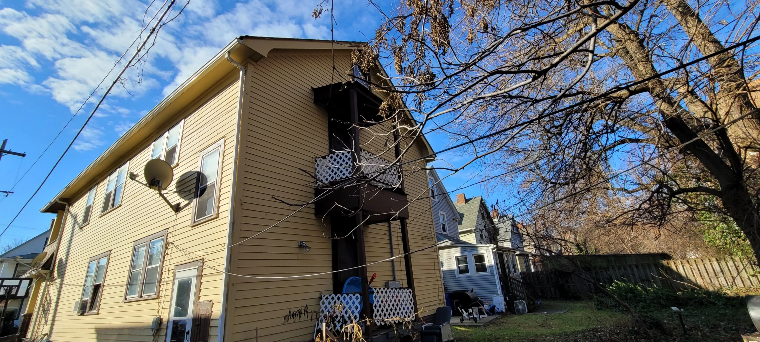 Duplex à vendre à Cleveland, Ohio – Investissement locatif performant dans le quartier de Forest Hills 
