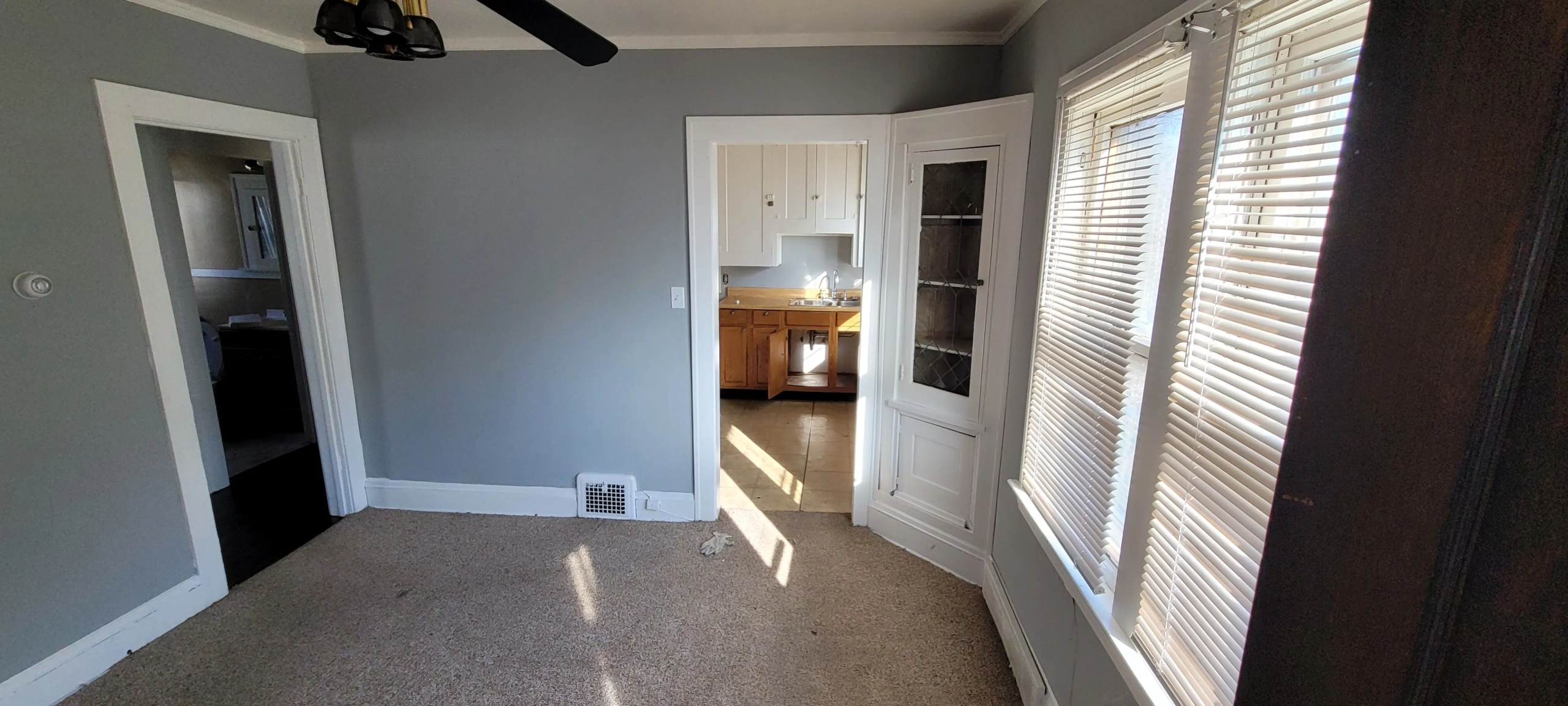 Duplex à vendre à Cleveland, Ohio – Investissement locatif performant dans le quartier de Forest Hills 