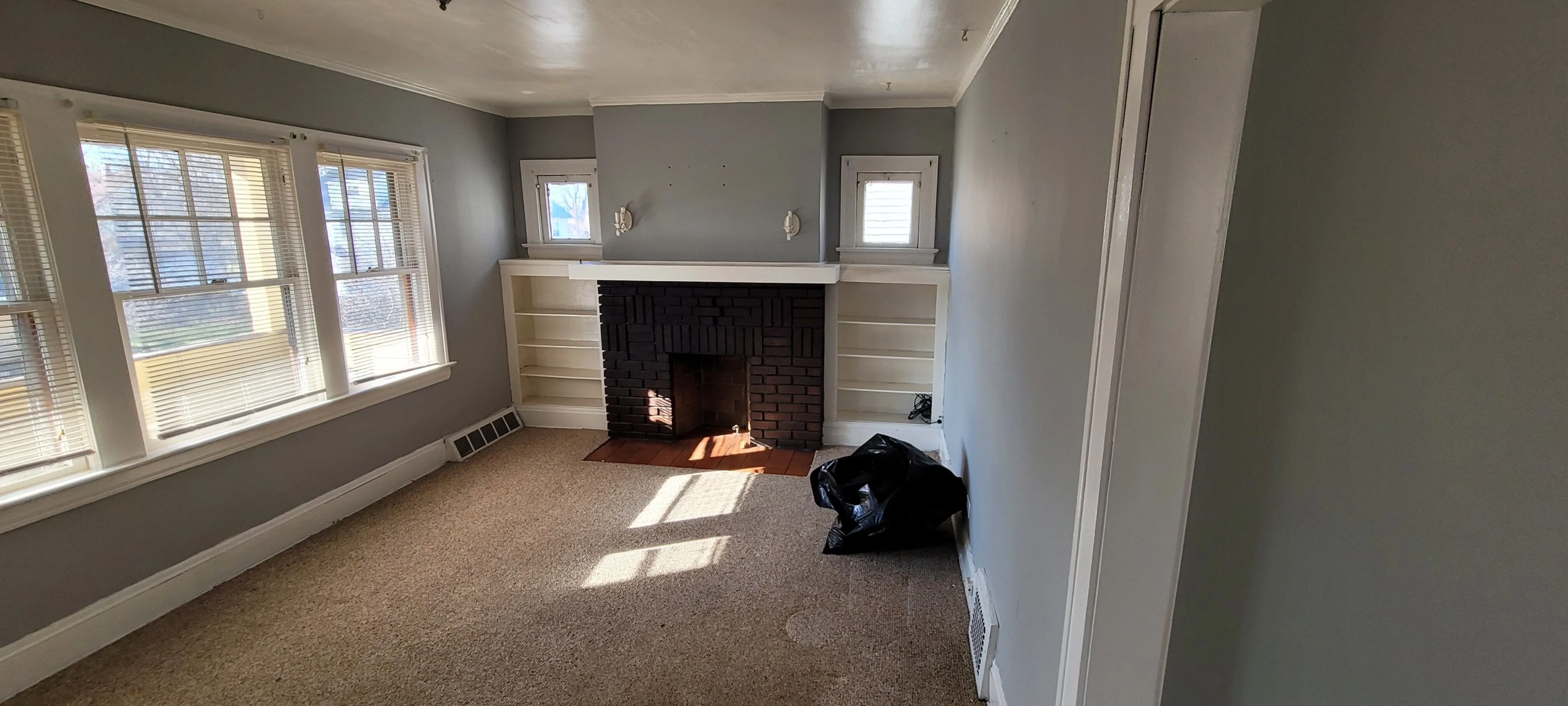Duplex à vendre à Cleveland, Ohio – Investissement locatif performant dans le quartier de Forest Hills 