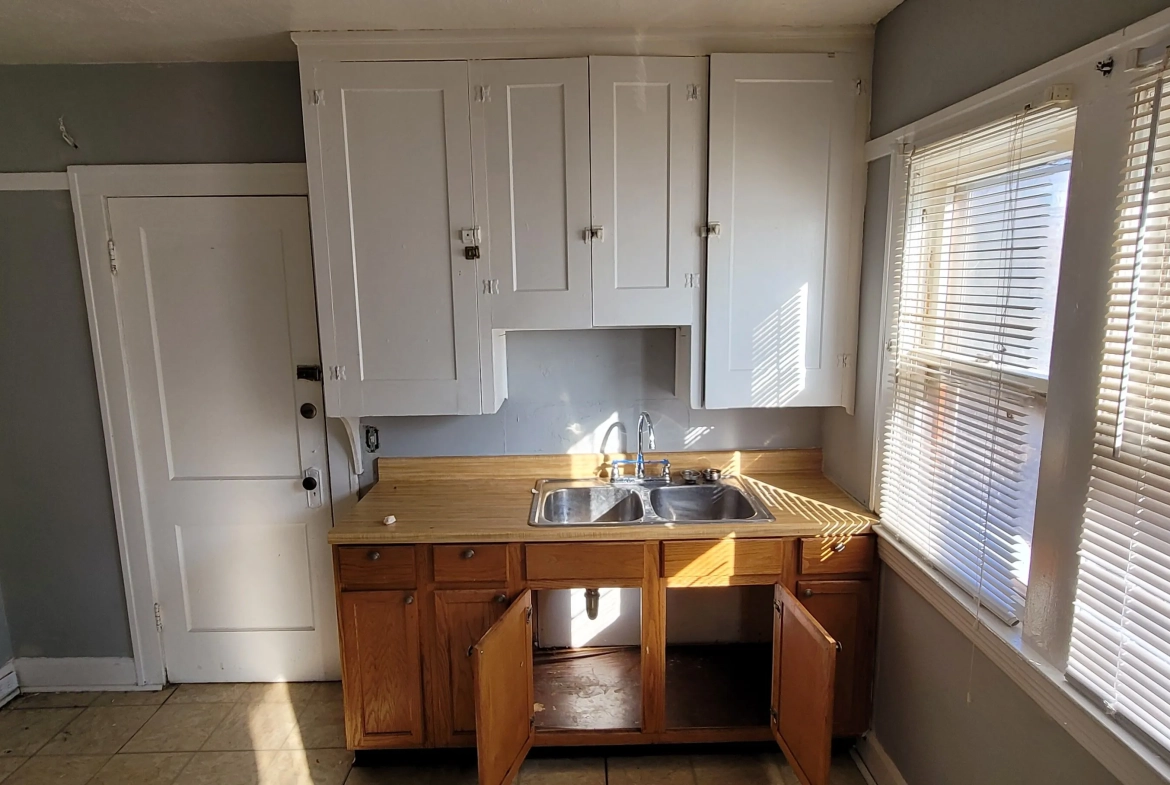 Duplex à vendre à Cleveland, Ohio – Investissement locatif performant dans le quartier de Forest Hills 