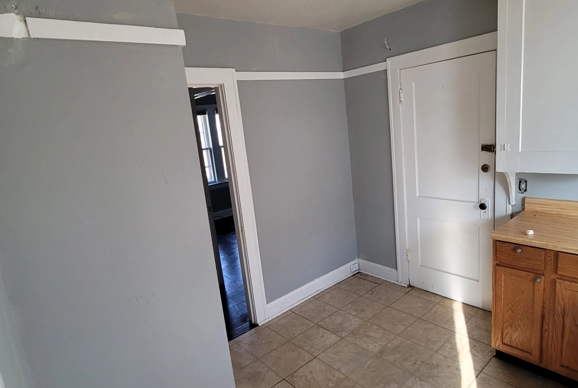 Duplex à vendre à Cleveland, Ohio – Investissement locatif performant dans le quartier de Forest Hills 