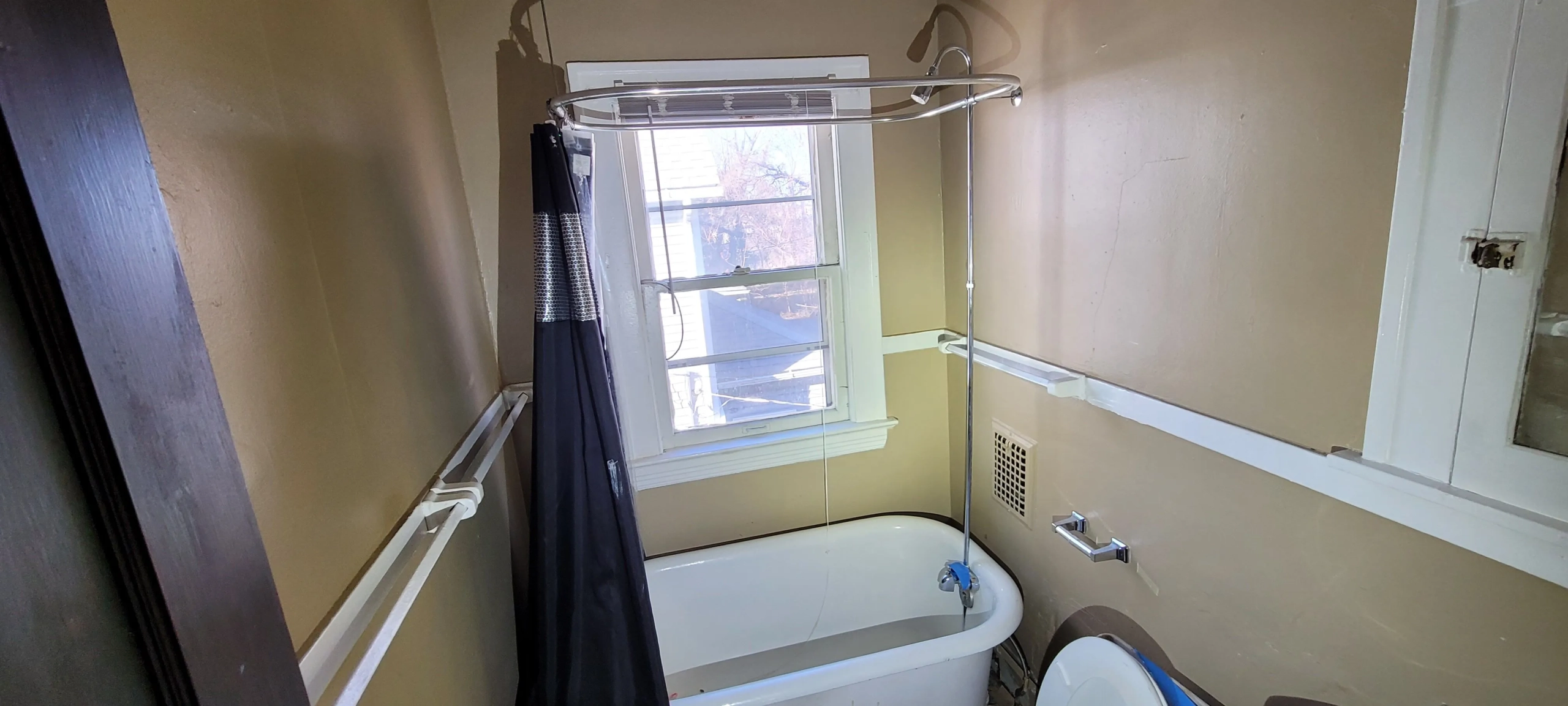 Duplex à vendre à Cleveland, Ohio – Investissement locatif performant dans le quartier de Forest Hills 