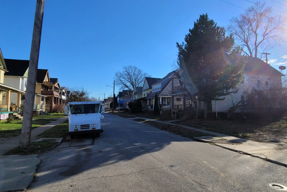 Duplex à vendre à Cleveland, Ohio – Investissement locatif performant dans le quartier de Forest Hills 