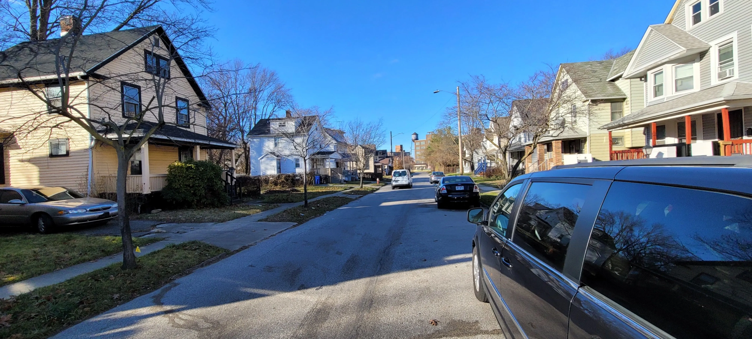 Duplex à vendre à Cleveland, Ohio – Investissement locatif performant dans le quartier de Forest Hills 