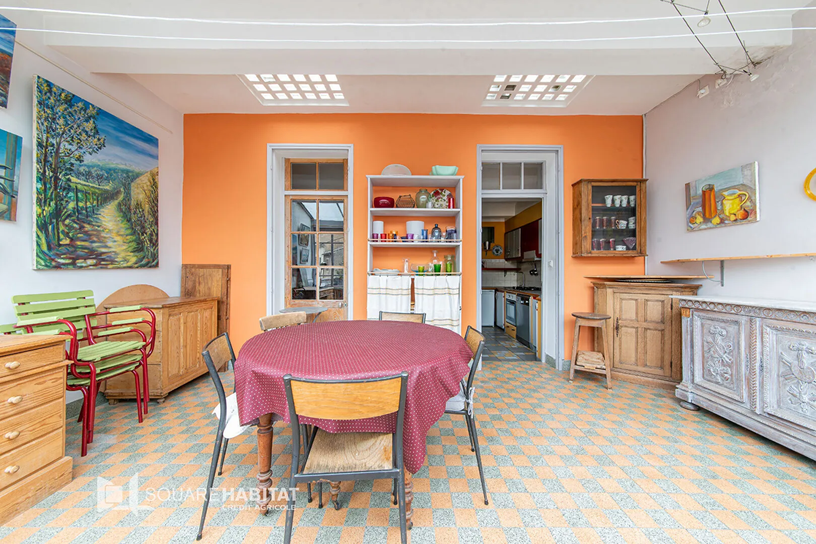 Maison lumineuse à Apt de 240m² avec deux terrasses et vue dégagée 