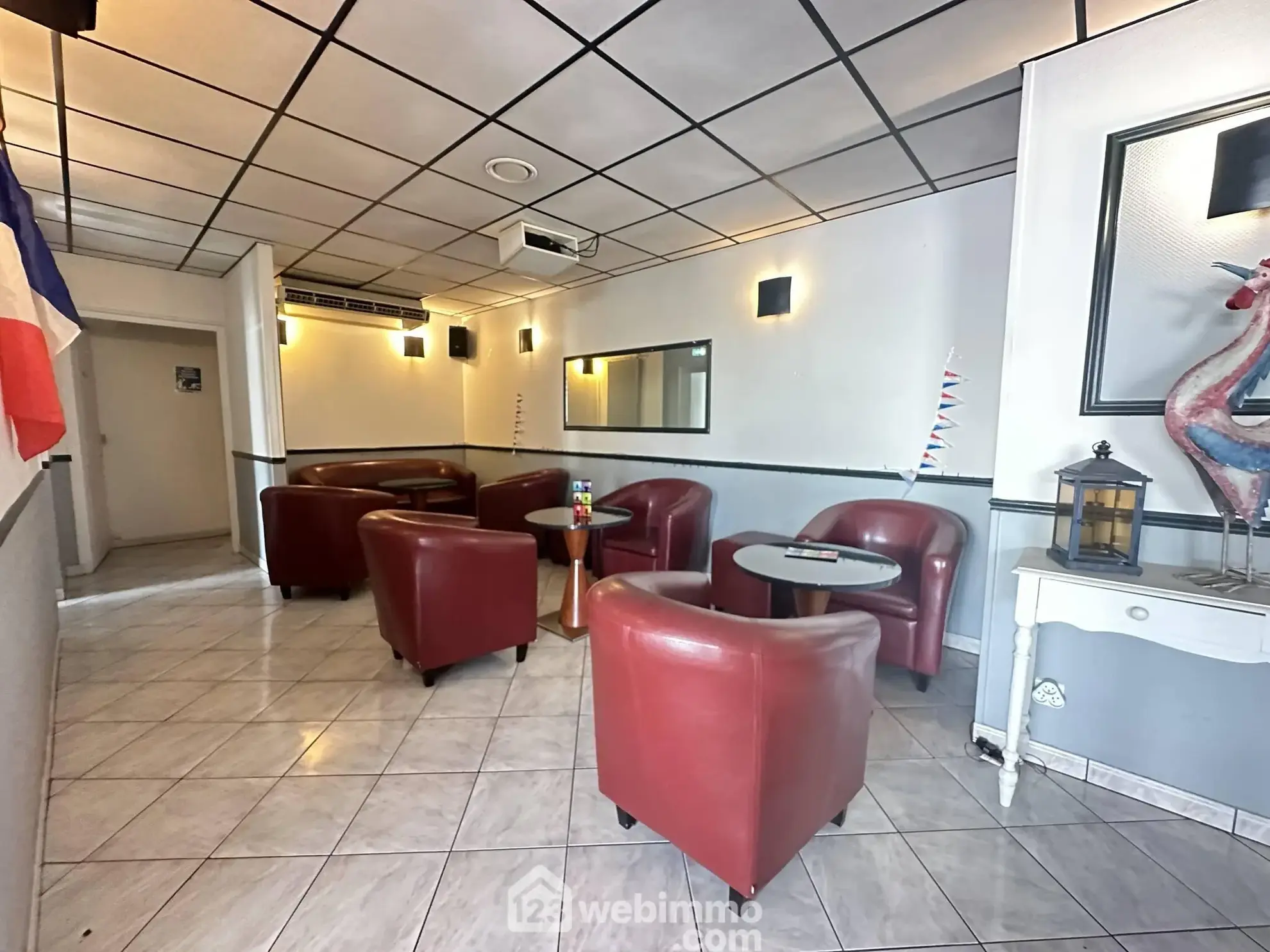 Fonds de commerce de 235 m² à vendre à Laon avec licence 4 