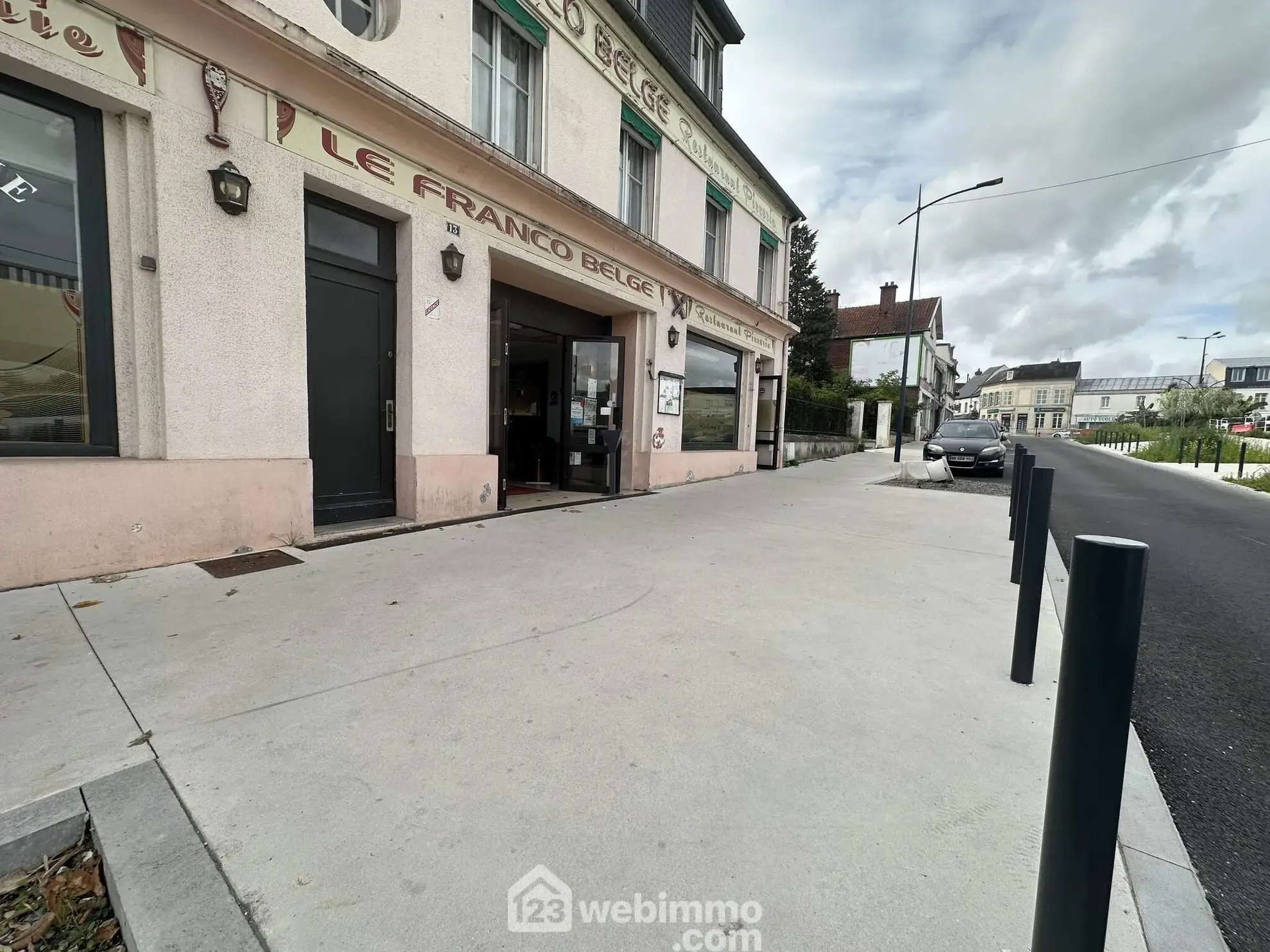 Fonds de commerce de 235 m² à vendre à Laon avec licence 4 