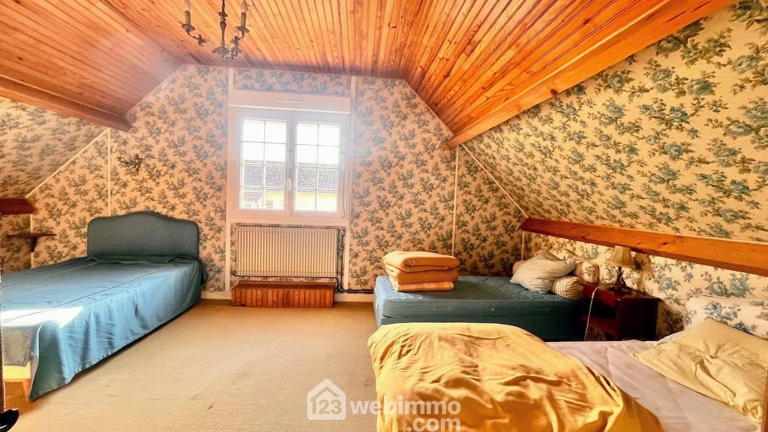 Maison à Denneville Plage avec jardin et potentiel, proche mer 
