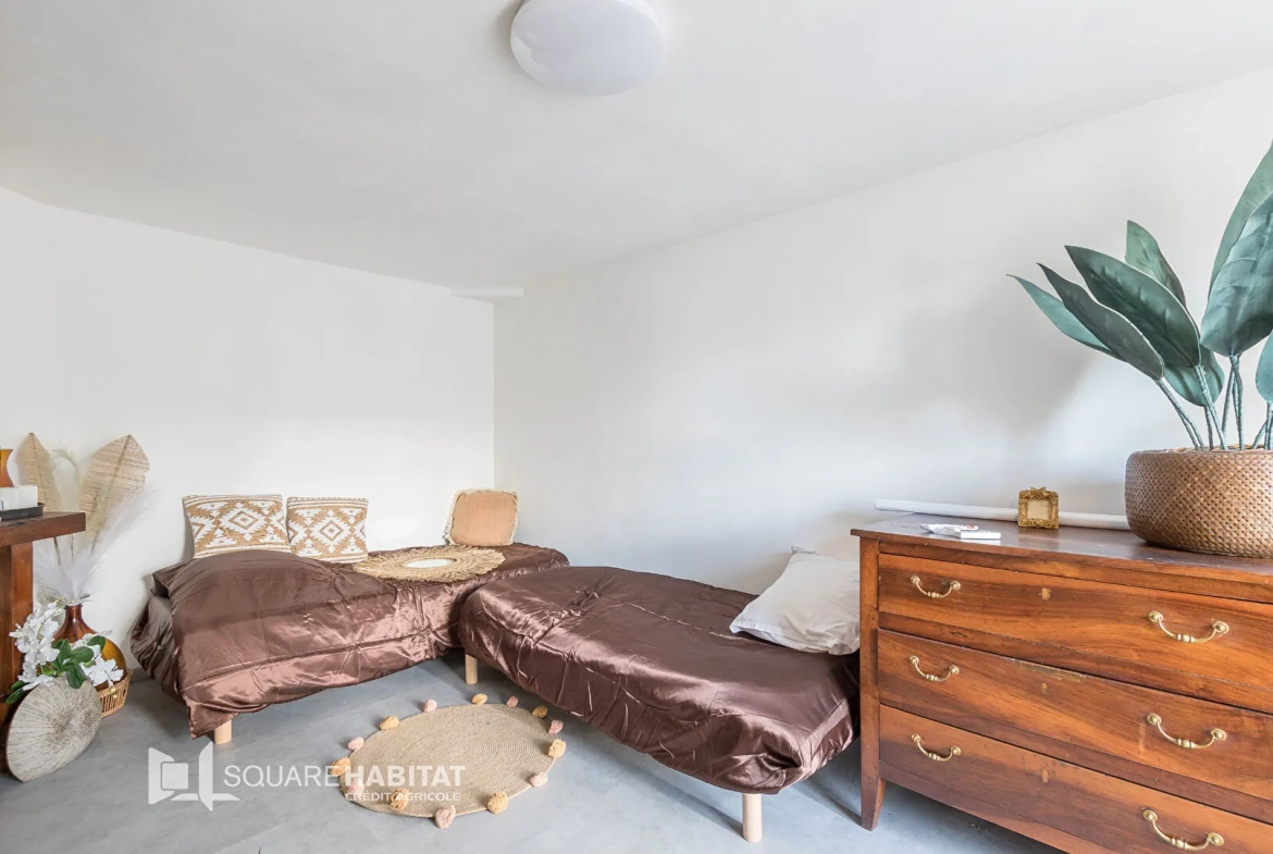 Maison écologique de 150 m² à Garde Colombe avec jardin et terrasses ombragées 