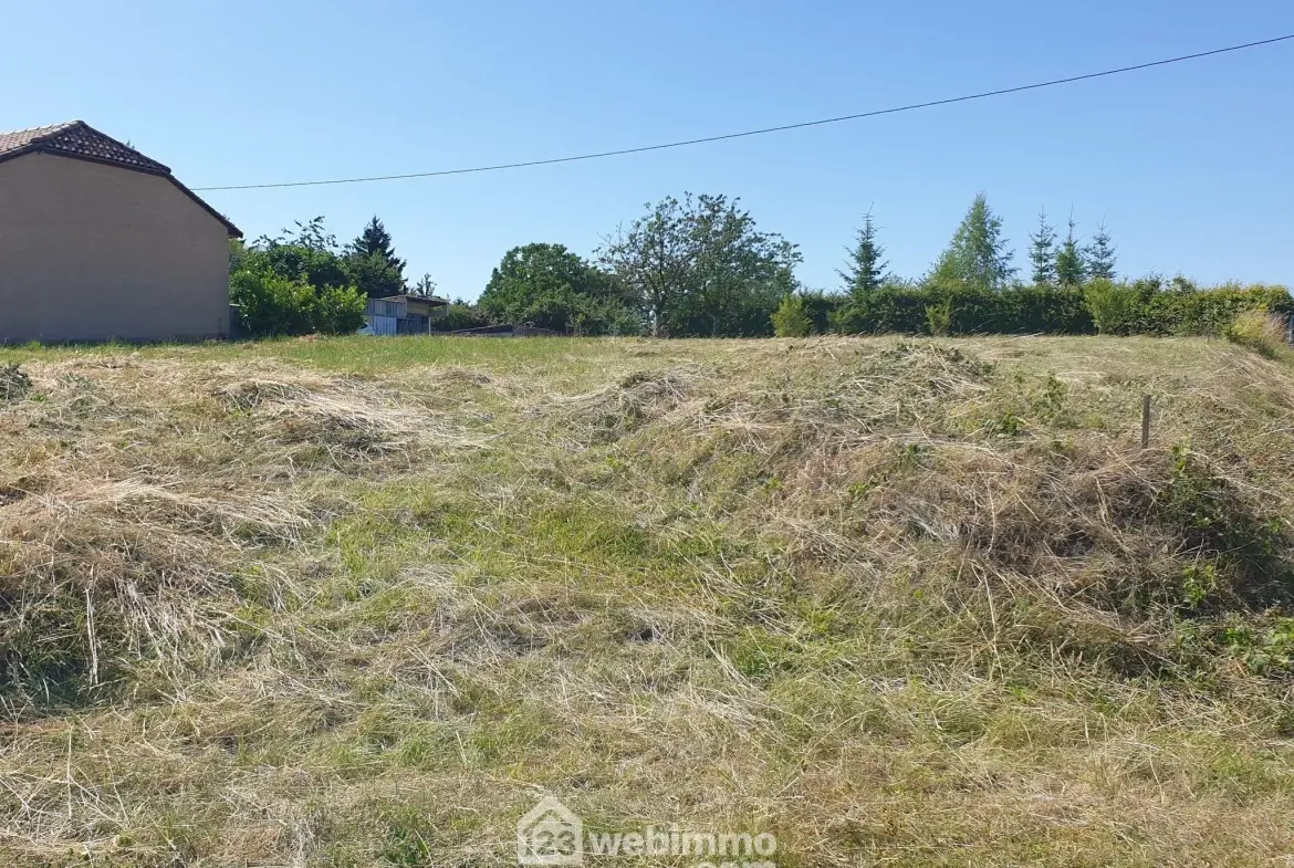 Terrain constructible de 1437 m² à Nixéville-Blercourt, proche Verdun et Bar-le-Duc 